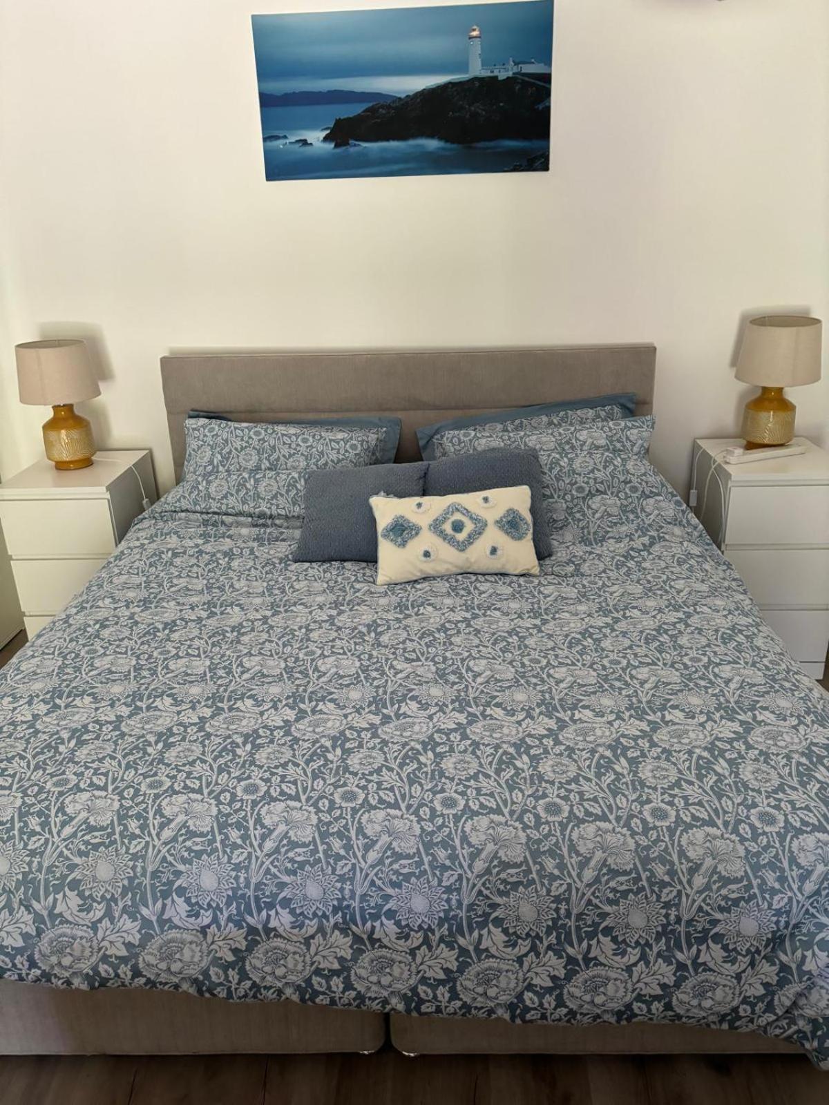 Basement Studio Apartment Баллина Экстерьер фото