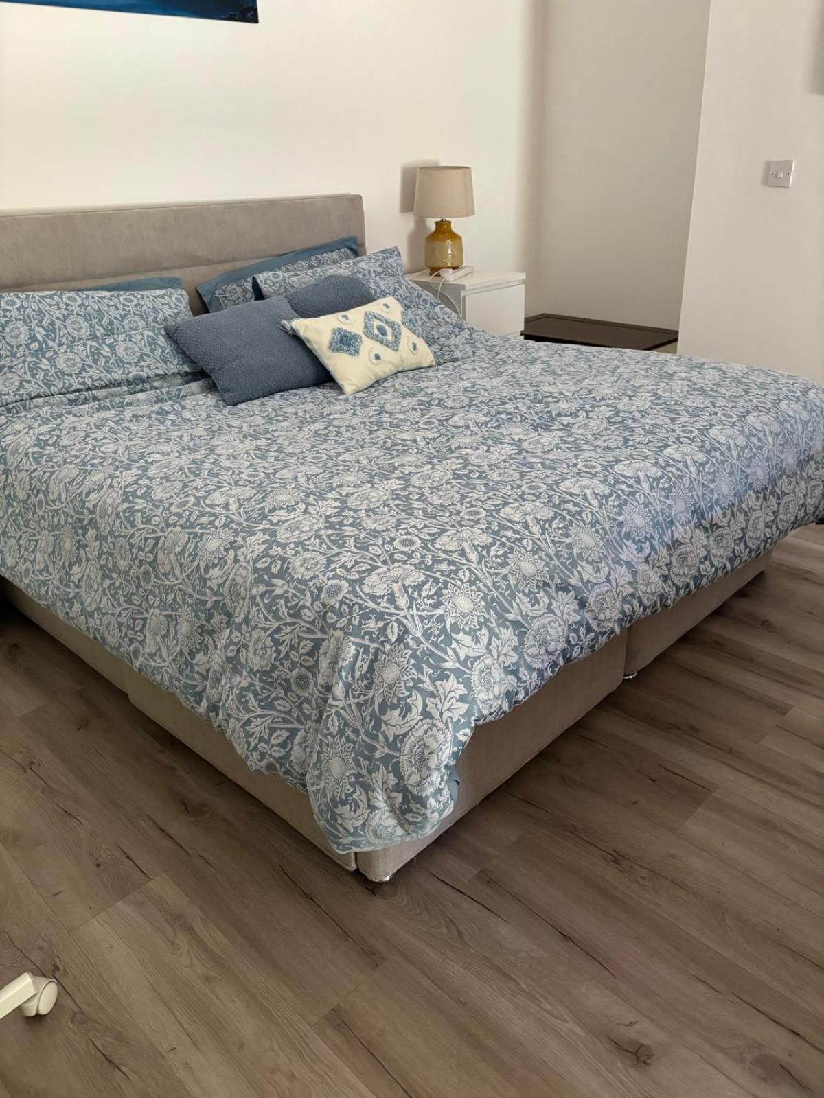 Basement Studio Apartment Баллина Экстерьер фото