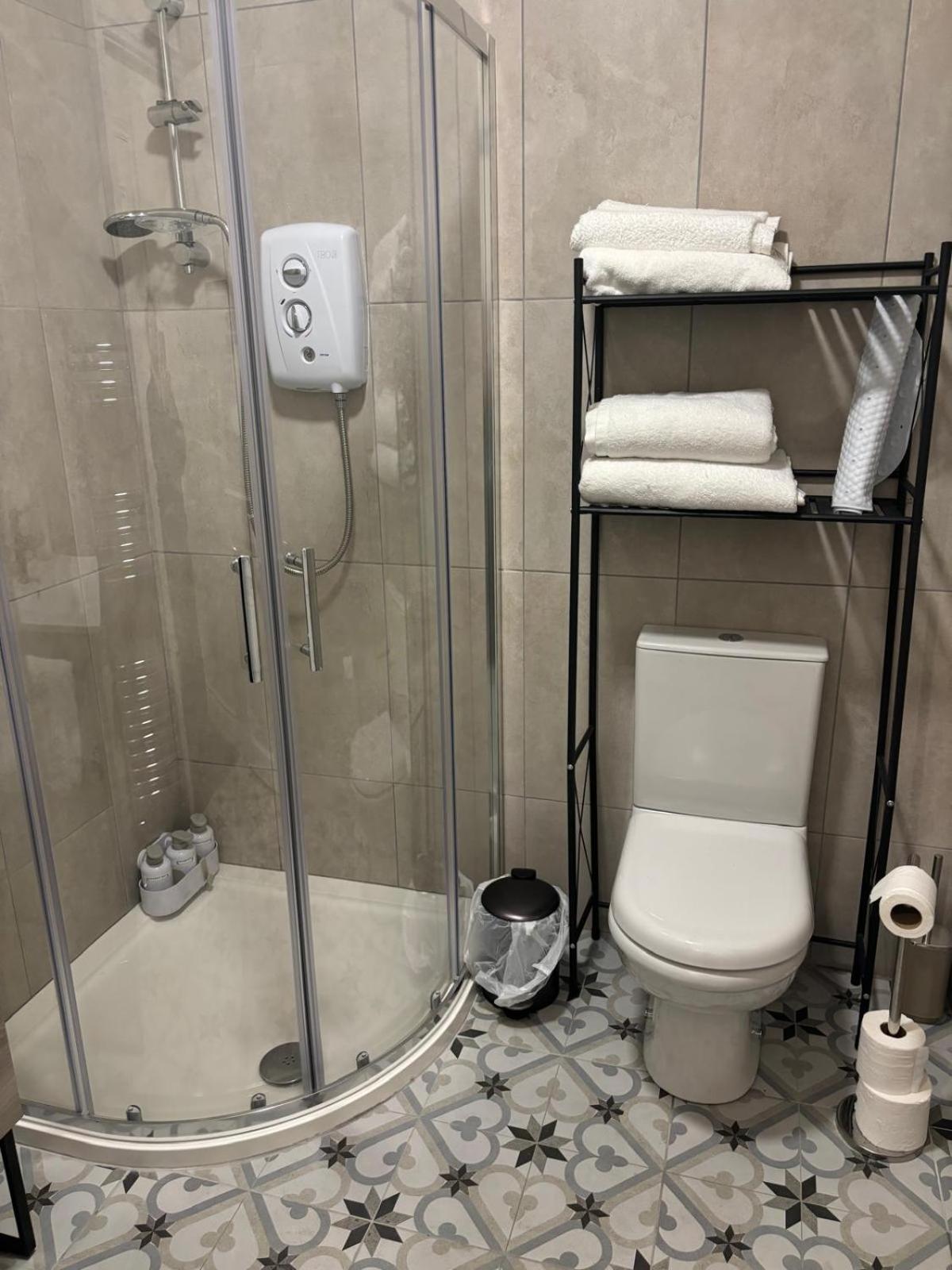 Basement Studio Apartment Баллина Экстерьер фото